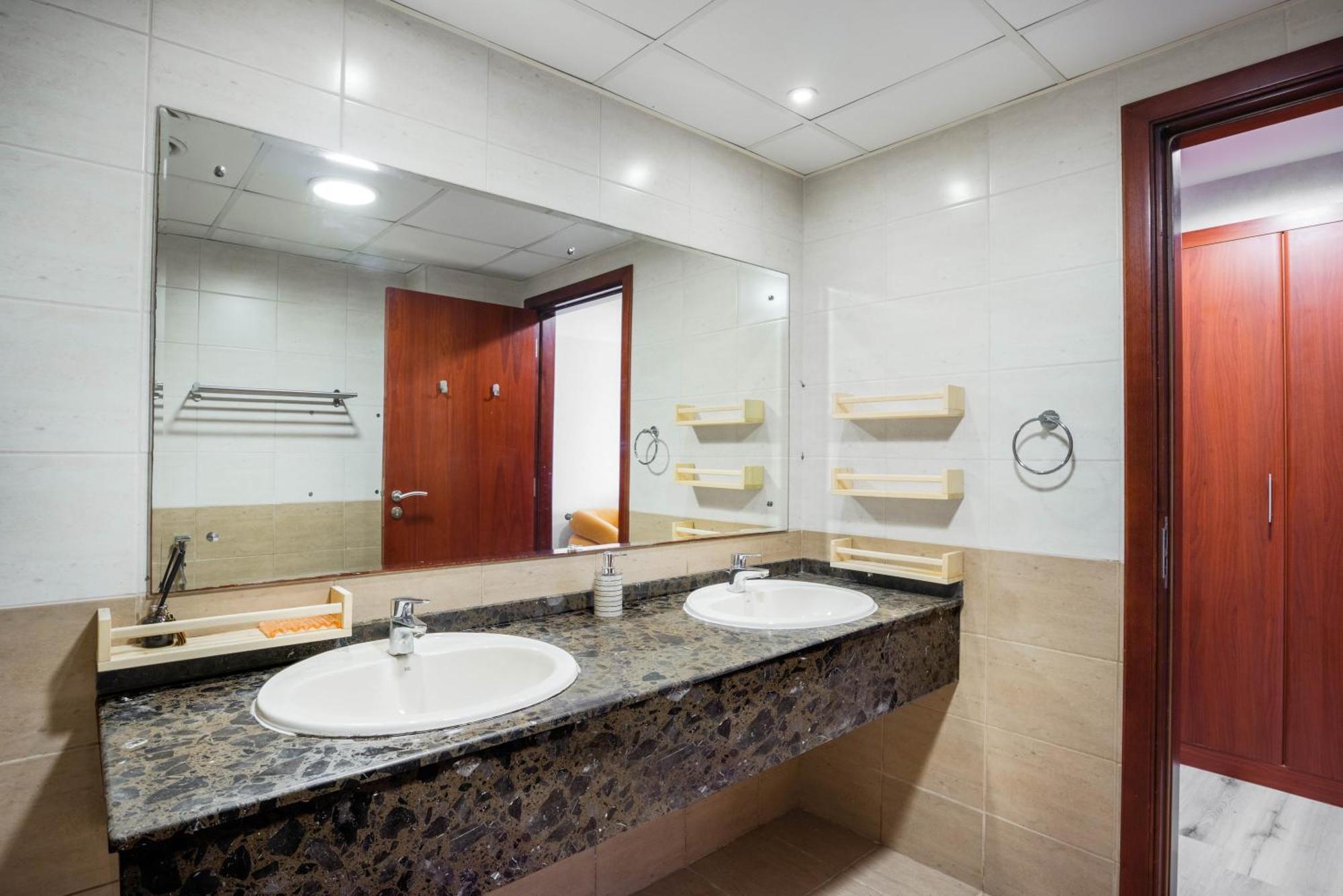 Apartment Water Surrounded Beautiful 2br